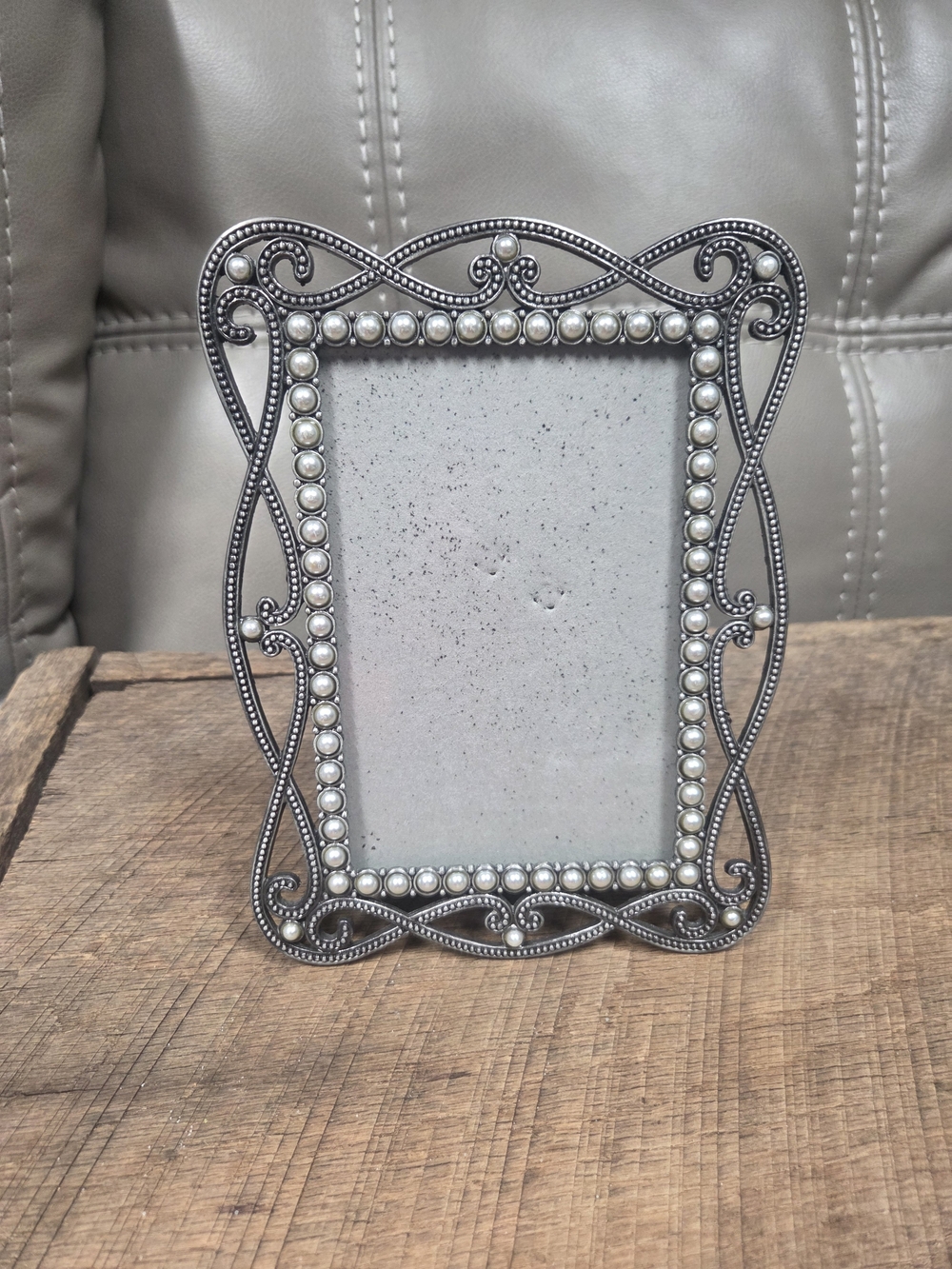 Vintage Style Ornate Silver Tone Faux Pearl & Bead Filigree Picture Frame Bin 1K